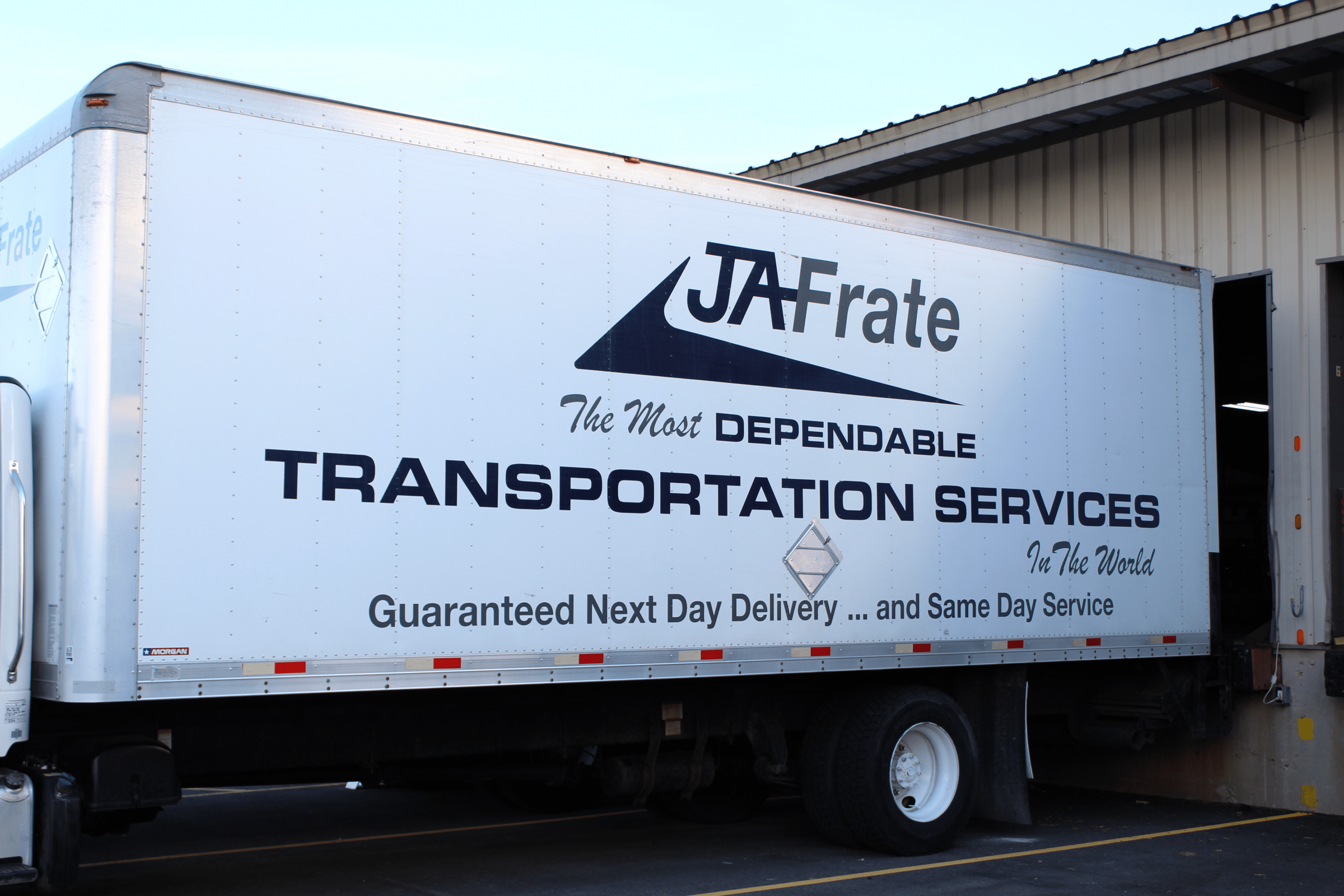 Shipping freight on a straight truck in Chicago