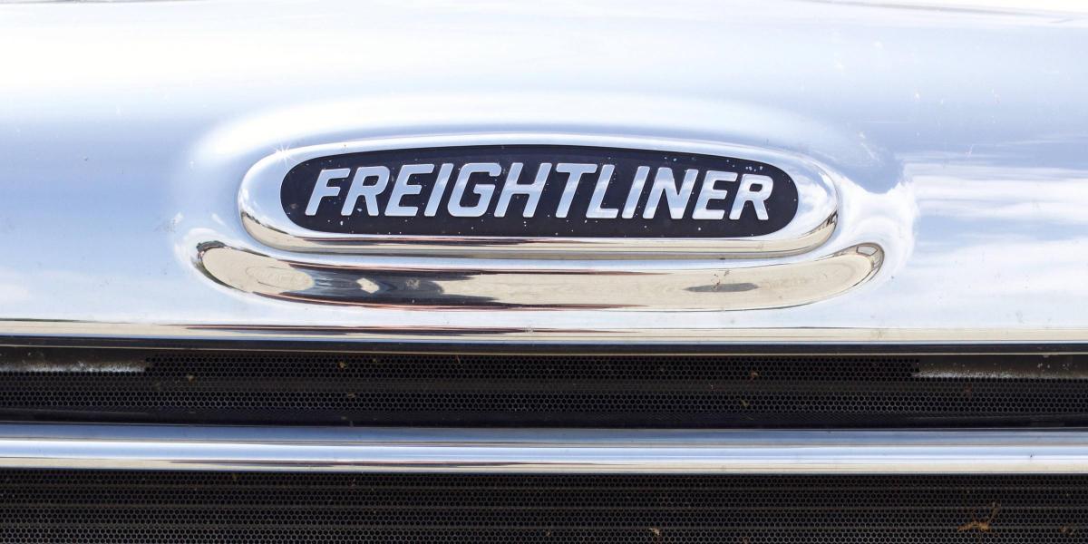 Freightliner grille