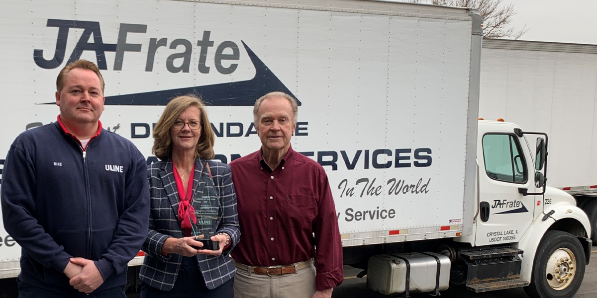 ULINE's Mike Sholar Presents President Jill Dinsmore and CEO Doug Jennings the 2020 Illinois Carrier of the Year Award 